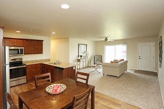 W206 N16671 Blackberry Cir, Jackson, WI 53037