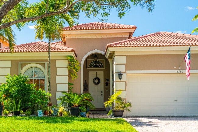 Waterstone homes offer manicured lawns with lush landscaping.