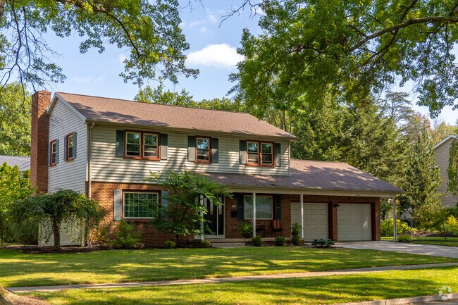 Larger homes near Williamsport Country Club offer lots of space for families in Kenmar.