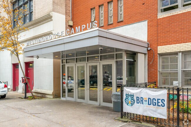 Entrance to PS 915 is located along Johnson St.