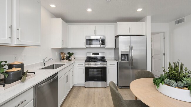 187 N Cardinal St unit 36041395, Santaquin, UT 84655 - photo 4