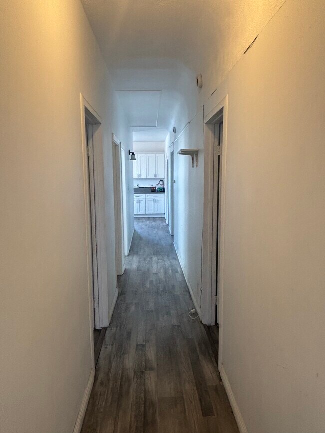 2515 S Catalina St unit 1, Los Angeles, CA 90007 - photo 4