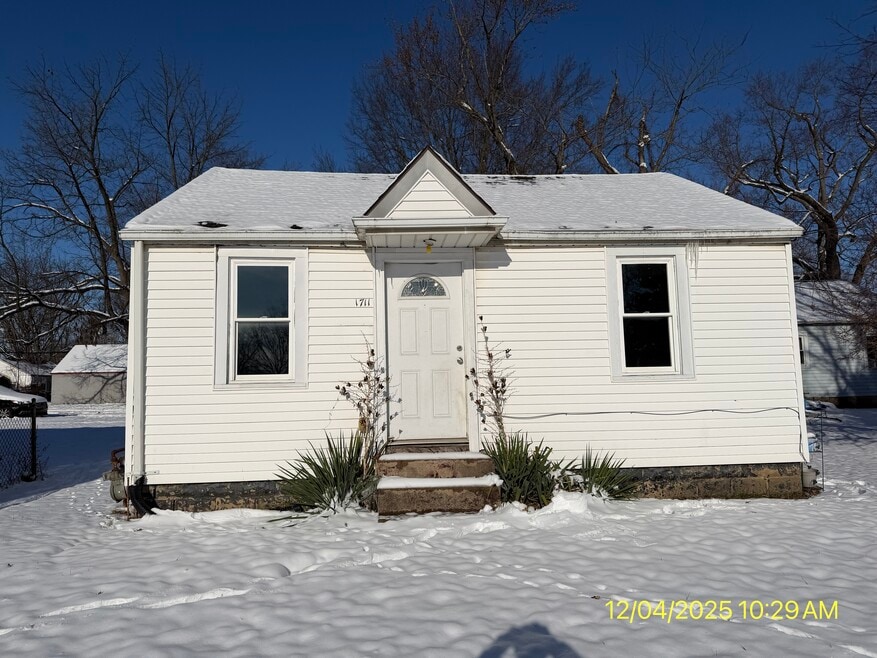 1711 E Lynn St, Anderson, IN 46016 - photo 1