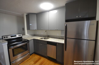 121 Trapelo Rd Unit 33, Belmont, MA 02478