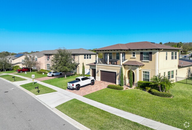 Heritage Hills is mostly comprised of contemporary homes.