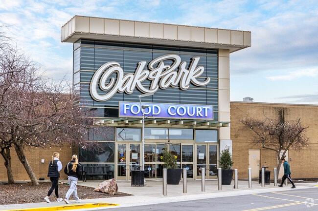 Overland Park is home to Oak Park Mall, the largest mall in Kansas.
