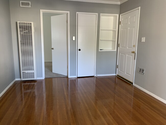 Livingroom to Bedroom