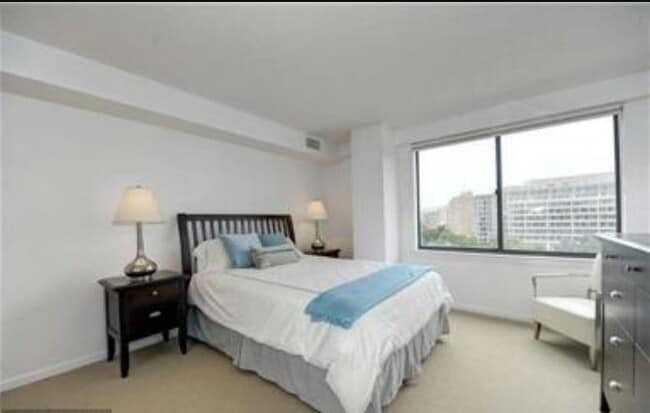 3 Washington Cir NW unit 801, Washington, DC 20037 - photo 2