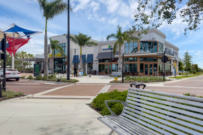 19095 Cabernet Ct, Venice, FL 34293 - photo 2