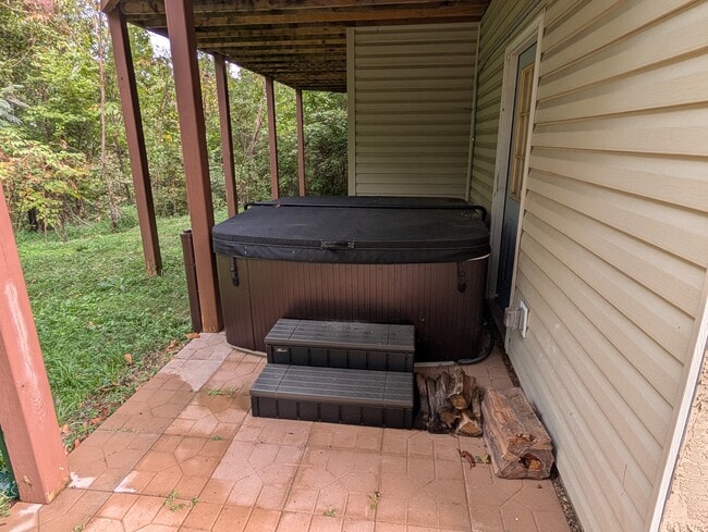 2420 Sylvan Glen Way, Pigeon Forge, TN 37863 - photo 6