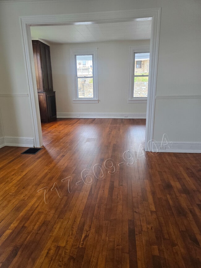 420 Erie St, Dauphin, PA 17018