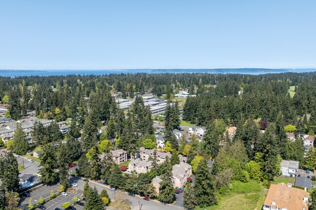 Park 210 Apartment Homes, Edmonds, WA 98026 - photo 2