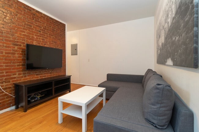 331 E 92nd St unit ID1058692P, New York, NY 10128 - photo 3