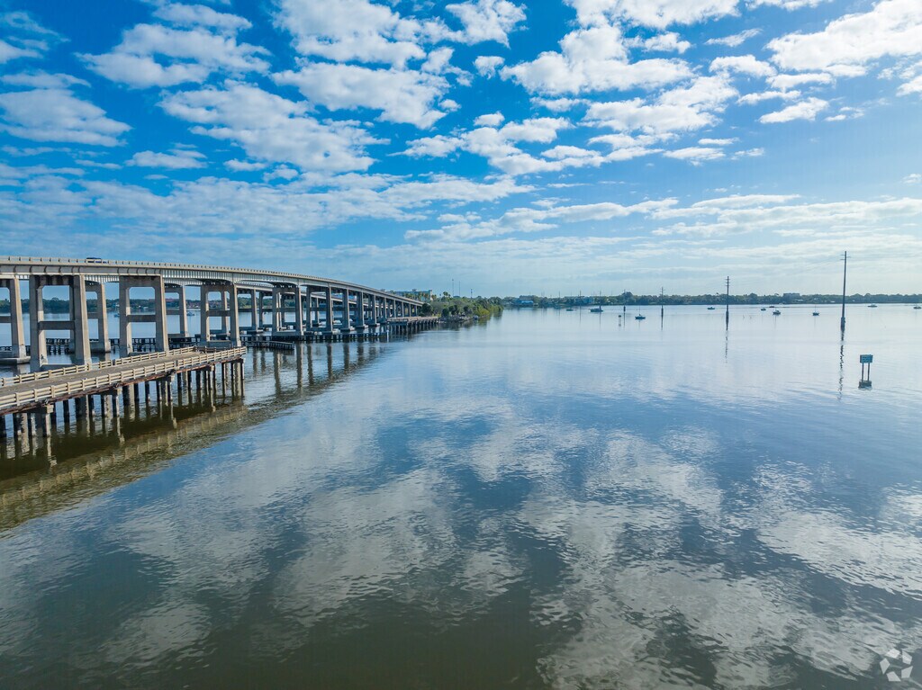 About Cocoa Schools, Demographics, Things to Do