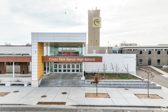 omo Park Senior High School is a public school located in Saint Paul, MN.