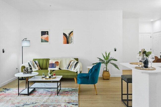 9450 W Cabela Dr unit ID1014308P, Glendale, AZ 85305 - photo 2