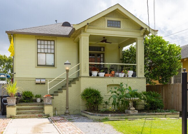 130 S Cortez St unit Japoolzzi Suite, New Orleans, LA 70119 - photo 2