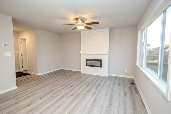 4415 NW 17th St unit 36475007, Ankeny, IA 50023 - photo 3