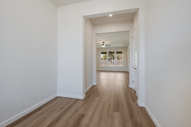 349 Vuelo St, New Braunfels, TX 78132 - photo 3