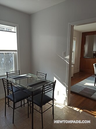 36 Crosby Rd Unit 2, Newton, MA 02467