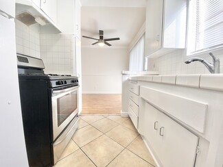 5726 Camellia Ave Unit 204, Los Angeles, CA 91601