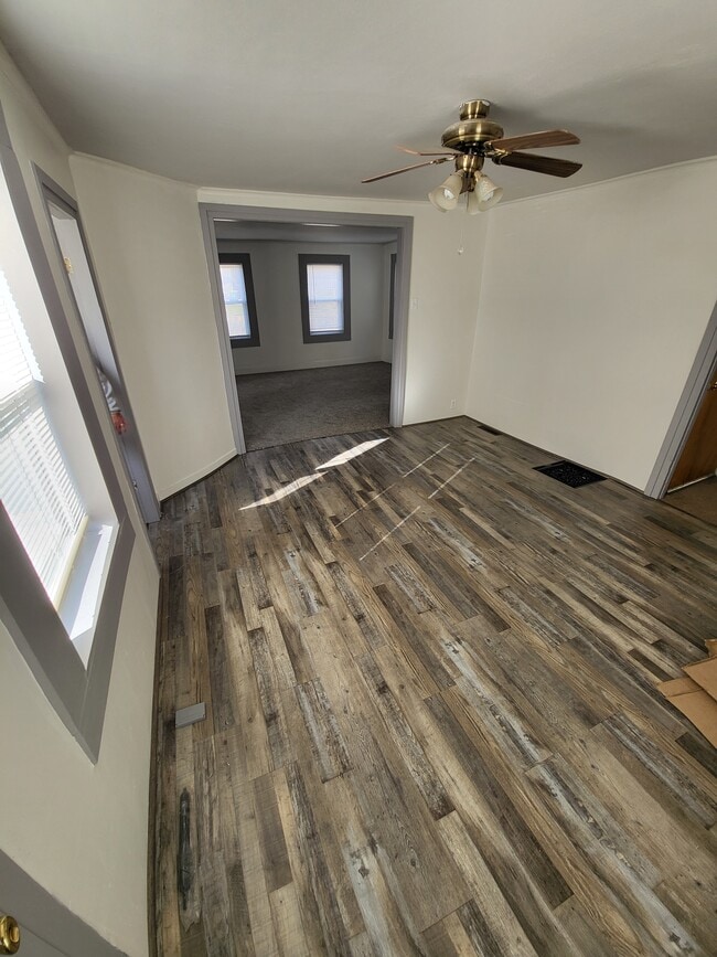 211 S Marr St, Fond Du Lac, WI 54935 - photo 4