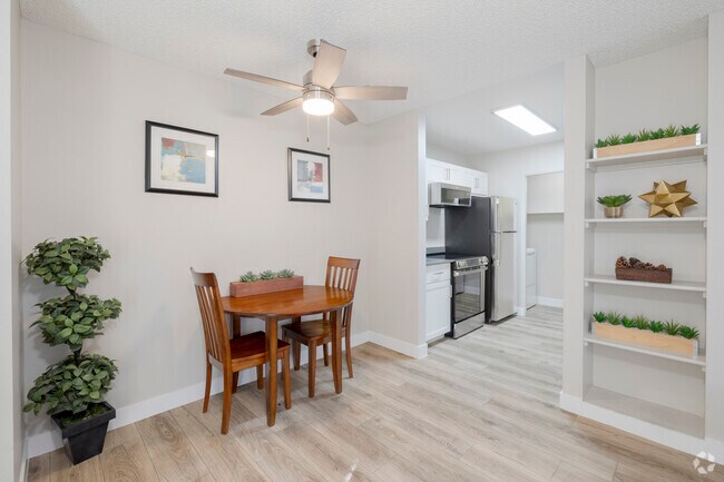 1BR, 1BA - 615SF - Dining Area