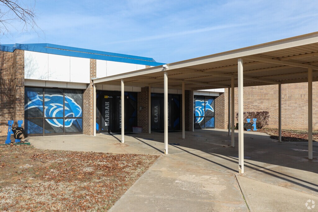 Clara Reynolds Elementary has about 350 wonderful students.
