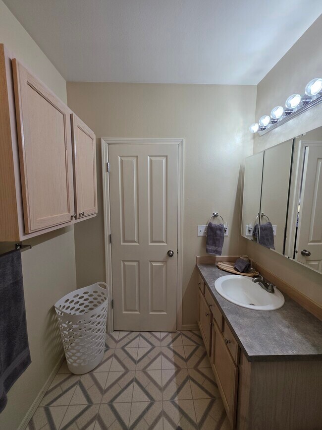 3030 Lore Rd unit 3030 Lore Road B2, Anchorage, AK 99507 - photo 7