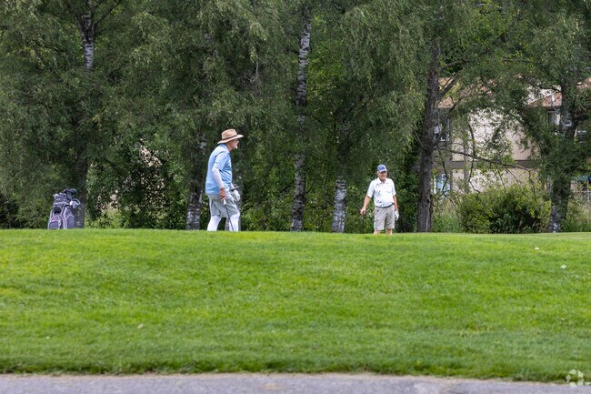 Grab your friends and play a round of golf at the Mint Valley Golf Course in Memorial Park.