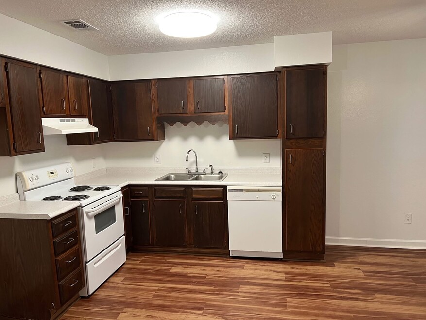 Myrtle Grove Villas, Pensacola, FL 32506 - photo 1