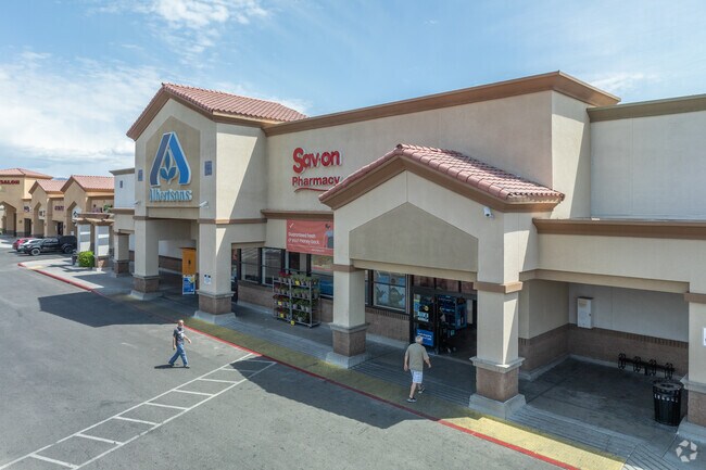 In Elkhorn Ranch, locals have access to Albertsons for convenient shopping.