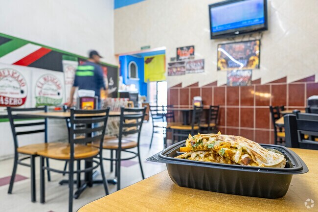 La Estrella is a popular lunch spot for Mexican food in Kerman.