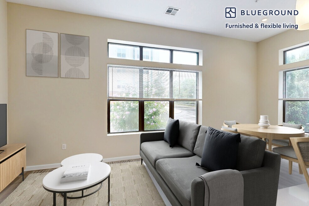 229 Quarry St unit FL5-ID4448A, Quincy, MA 02169 - photo 1