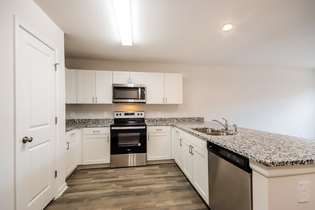 15505 Briar Forest Dr, Conroe, TX 77306 - photo 5