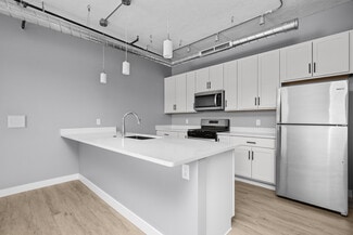 1601 5th Ave, Moline, IL 61265