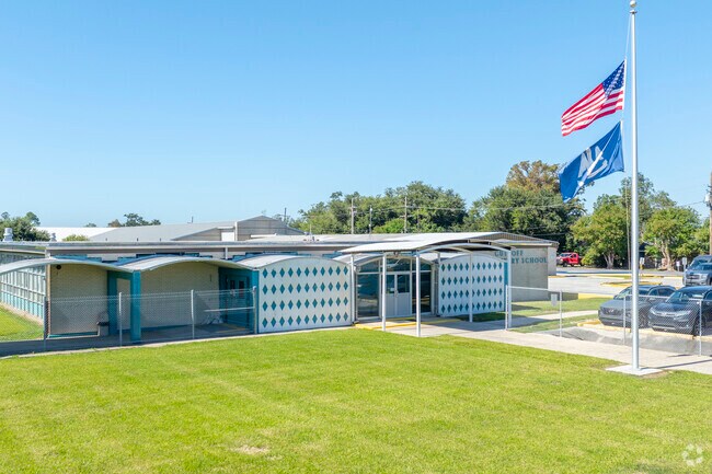 Cut Off Elementary School gets a B+ from Niche.