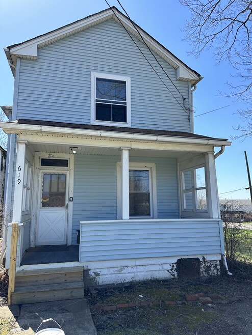 619 French St, Farrell, PA 16121 - photo 1