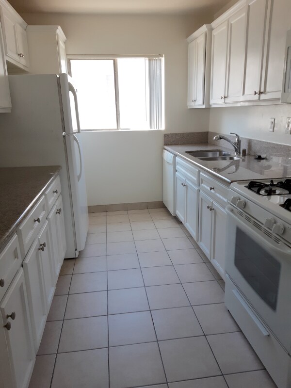 4450 Murietta Ave unit 18, Sherman Oaks, CA 91423 - photo 3