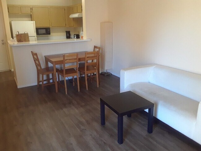 Villa Vicenza unit 6213, San Diego, CA 92122 - photo 2