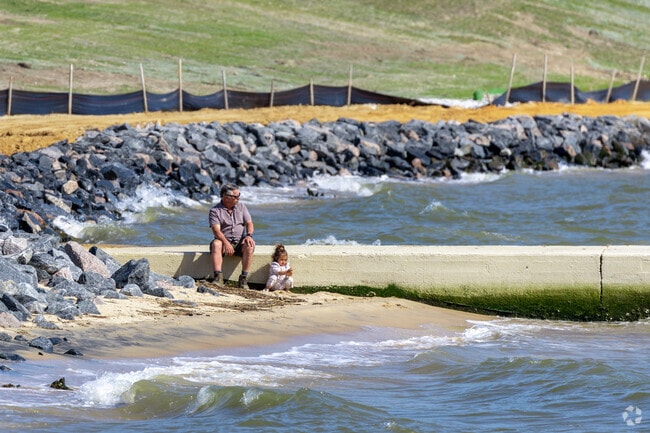 Green Oaks residents find calm, connection, and natural beauty on the banks of the James River.