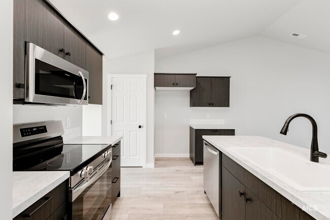 3450 E Red Maple Ct, Nampa, ID 83686 - photo 6