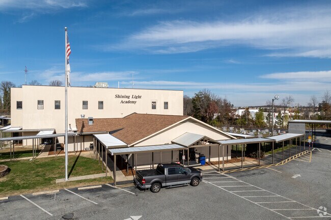 Shining Light Academy has a student-teacher ratio of 12 to 1.