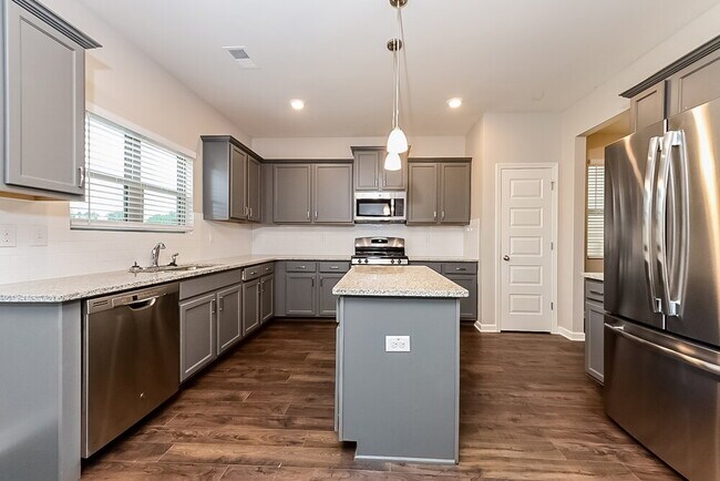 517 Emporia Loop, McDonough, GA 30253 - photo 7