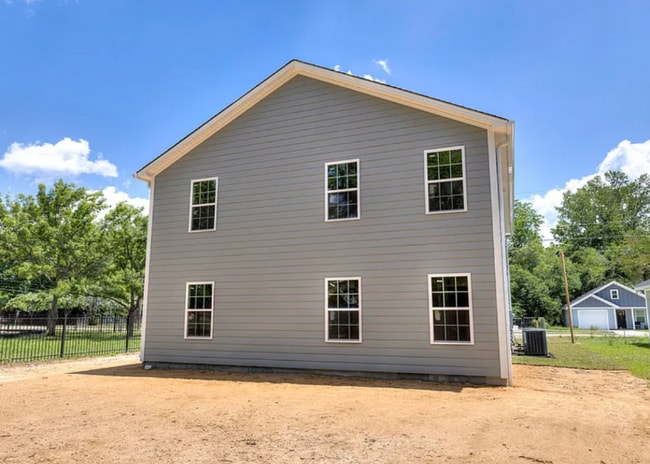 508 Church St unit 508  B, Sumter, SC 29150 - photo 3