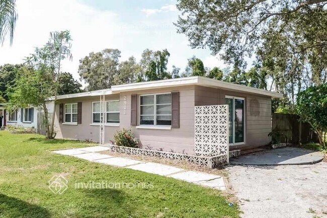 2901 34th Ave N, Saint Petersburg, FL 33713 - photo 2