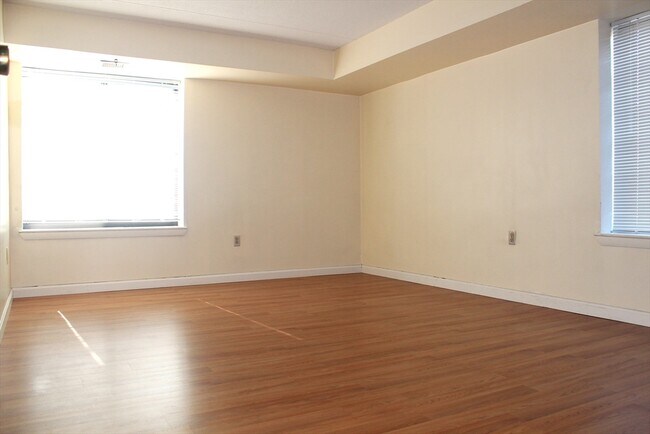 1243 Beacon St unit 7D, Brookline, MA 02446 - photo 3