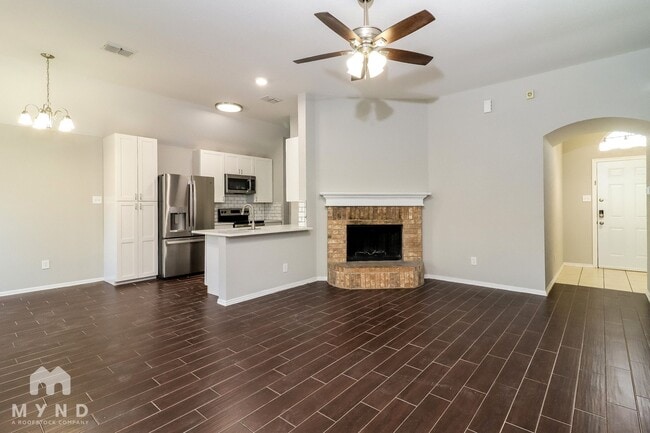 7104 Stewart Ln, Benbrook, TX 76126 - photo 2