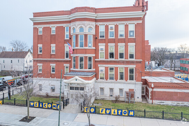 Fulton Elementary School offers courses in Reading and Math.