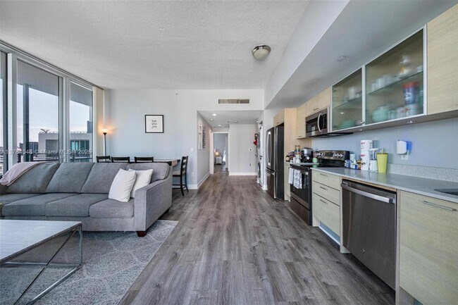 City 24 Condos unit 1104, Miami, FL 33137 - photo 4